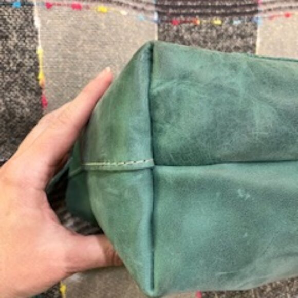 Portland Leather Surf Medium Classic Crossbody VGUC - Picture 7 of 12